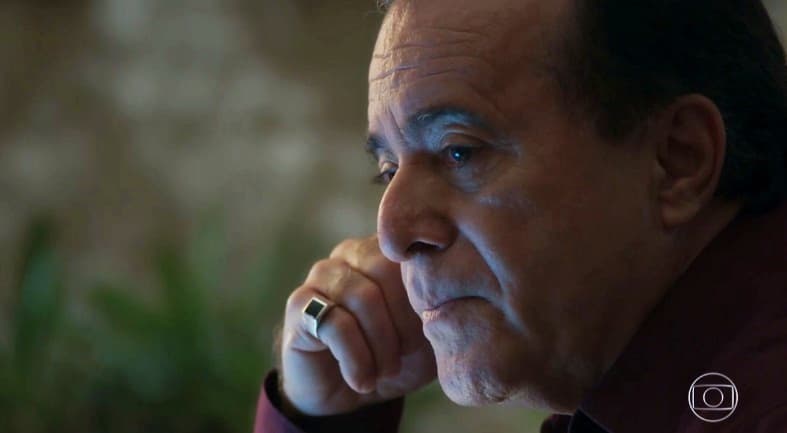 Tony Ramos vive o vilão Olavo na novela O Sétimo Guardião Tony Ramos vive o vilão Olavo na novela O Sétimo Guardião