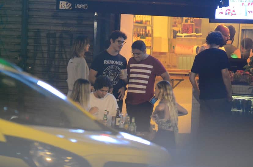 Com o fim de O Sétimo Guardião, José Loreto quebra acordo com o Debora Nascimento e sai pra noitada no Rio Foto: Webert belicio / AgNews Com o fim de O Sétimo Guardião, José Loreto quebra acordo com o Debora Nascimento e sai pra noitada no Rio Foto: Webert belicio / AgNews