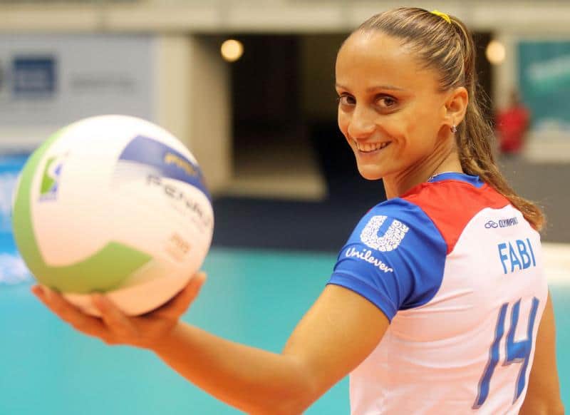Fabi Alvim, é uma ex-jogadora de voleibol brasileira que é casada com a gerente de seleções da Confederação Brasileira de Vôlei, Julia Silva Fabi Alvim, é uma ex-jogadora de voleibol brasileira que é casada com a gerente de seleções da Confederação Brasileira de Vôlei, Julia Silva