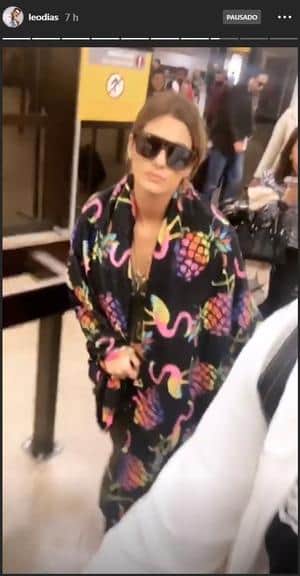 Lívia Andrade é flagrada por Leo Dias em aeroporto retornando do casamento de Carlinhos Maia (Foto: Reprodução/Instagram) Lívia Andrade é flagrada por Leo Dias em aeroporto retornando do casamento de Carlinhos Maia (Foto: Reprodução/Instagram)