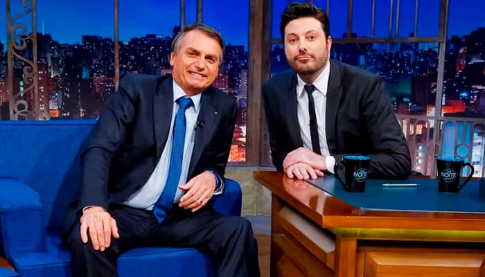 Bolsonaro é entrevistado por Danilo Gentili no The Noite do SBT (Foto: Gabriel Cardoso/SBT) Bolsonaro é entrevistado por Danilo Gentili no The Noite do SBT (Foto: Gabriel Cardoso/SBT)