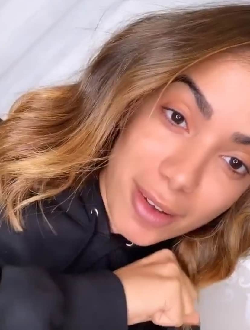 Anitta realiza procedimento estético surpreendente para as férias e choca fãs: "não estava preparado pra isso" Foto: Reprodução Anitta realiza procedimento estético surpreendente para as férias e choca fãs: "não estava preparado pra isso" Foto: Reprodução