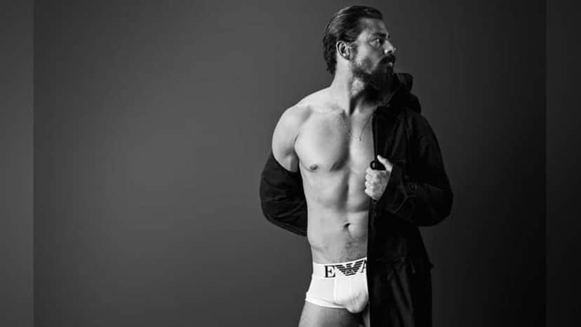 Cauã Reymond é considerado um dos homens mais bonitos da atualidade Cauã Reymond é considerado um dos homens mais bonitos da atualidade