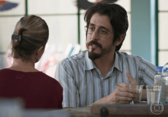 Faruq em Órfãos da Terra (Foto: Reprodução/ Globo) Faruq em Órfãos da Terra (Foto: Reprodução/ Globo)
