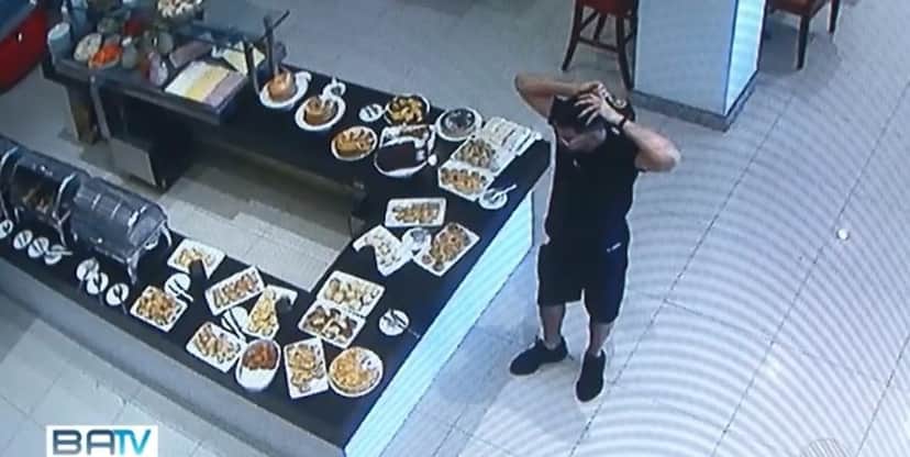 Gabriel Diniz em hotel na Bahia, horas antes de embarcar em avião que acabou caindo em Sergipe — Foto: Reprodução/ TV Bahia Gabriel Diniz em hotel na Bahia, horas antes de embarcar em avião que acabou caindo em Sergipe — Foto: Reprodução/ TV Bahia