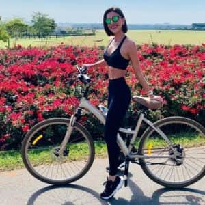 Mariana Rios chamou a atenção com nova forma física. "Mais magra que a bike", disse um internauta. (Foto: Reprodução) Mariana Rios chamou a atenção com nova forma física. "Mais magra que a bike", disse um internauta. (Foto: Reprodução)