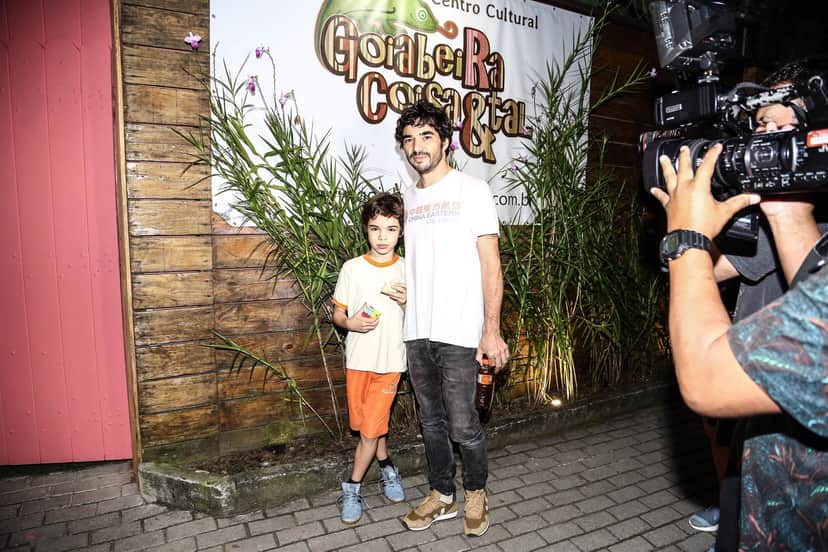 Caio Blat e Bento na festa de Titi Gagliasso (Foto: AgNews) Caio Blat e Bento na festa de Titi Gagliasso (Foto: AgNews)