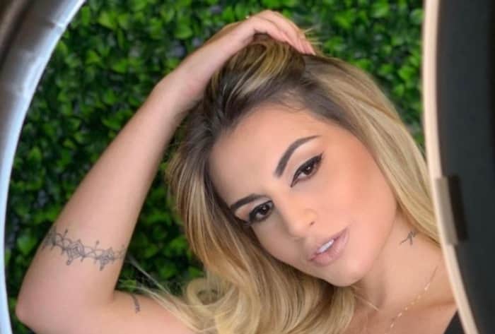 Modelo Aylle Santiago acusa cantor Devinho Novaes de agressão (Foto: Instagram) Modelo Aylle Santiago acusa cantor Devinho Novaes de agressão (Foto: Instagram)
