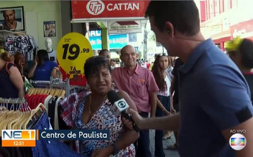 Entrevistada dá em cima de repórter da Globo, Bruno Fontes ao vivo durante uma reportagem em Pernambuco Entrevistada dá em cima de repórter da Globo, Bruno Fontes ao vivo durante uma reportagem em Pernambuco
