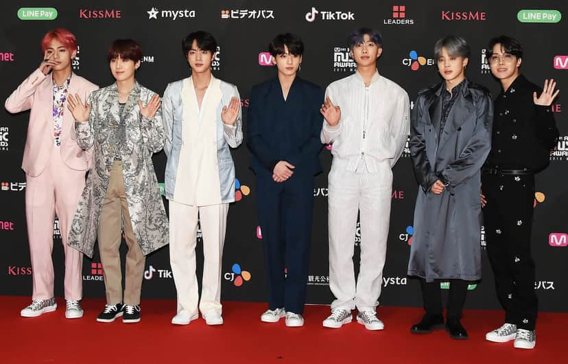 O grupo BTS vai ganhar um game (Foto: Reprodução) O grupo BTS vai ganhar um game (Foto: Reprodução)