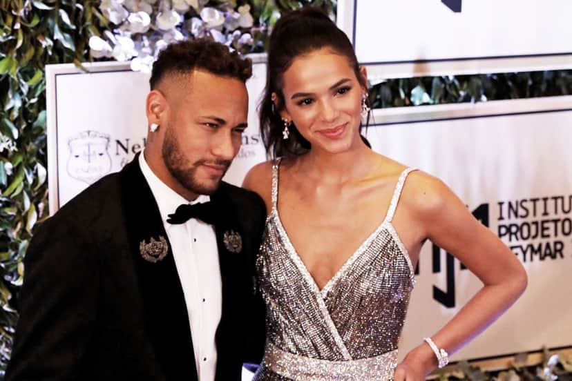 Bruna Marquezine ao lado do ex-namorado, Neymar Jr (Foto: REUTERS/Nacho Doce) Bruna Marquezine ao lado do ex-namorado, Neymar Jr (Foto: REUTERS/Nacho Doce)