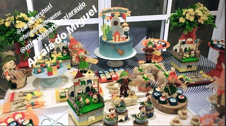 Felipe Araújo faz festa luxuosa para filho recém nascido, é detonado e justificativa é bizarra:"Gente burra" Foto: Reprodução Felipe Araújo faz festa luxuosa para filho recém nascido, é detonado e justificativa é bizarra:"Gente burra" Foto: Reprodução
