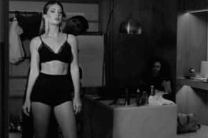 Marina Ruy Barbosa foi flagrada de lingerie (Foto: Reprodução/Instagram) Marina Ruy Barbosa foi flagrada de lingerie (Foto: Reprodução/Instagram)