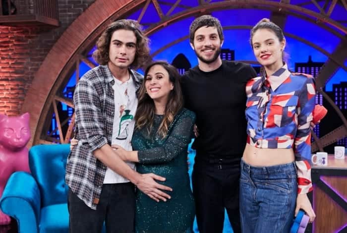 Chay Suede, Laura Neiva e Rafa Vitti no programa Lady Night, de Tatá Werneck. Chay Suede, Laura Neiva e Rafa Vitti no programa Lady Night, de Tatá Werneck.