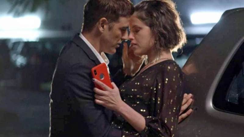Maria da Paz (Juliana Paes) vai dar flagra nos próximos capítulos da novela A Dona do Pedaço, da Globo. (Foto: Reprodução) Maria da Paz (Juliana Paes) vai dar flagra nos próximos capítulos da novela A Dona do Pedaço, da Globo. (Foto: Reprodução)