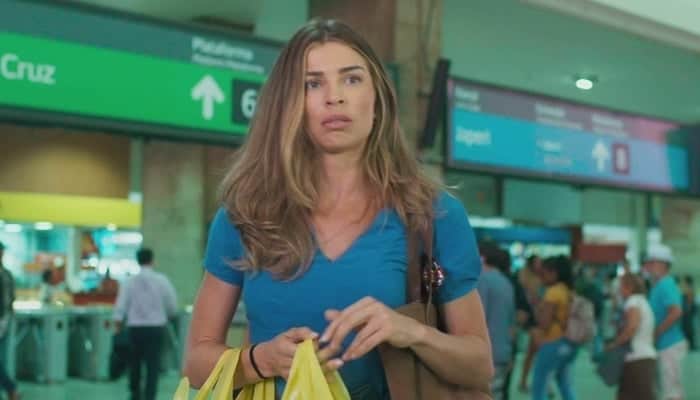 Paloma (Grazi Massafera) vai abandonar Marcos (Romulo Estrela) em Bom Sucesso (Foto: Reprodução/Globo) Paloma (Grazi Massafera) vai abandonar Marcos (Romulo Estrela) em Bom Sucesso (Foto: Reprodução/Globo)