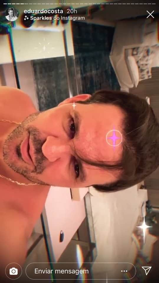 Eduardo Costa surge em Instagram rosnando e convidado seguidores para dormirem com ele (Imagem: Instagram) Eduardo Costa surge em Instagram rosnando e convidado seguidores para dormirem com ele (Imagem: Instagram)