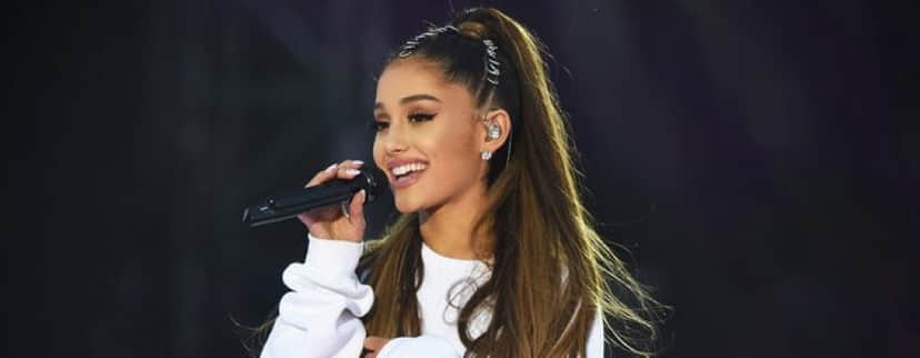 Ariana Grande falou sobre o desconforto em cantar algumas de suas canções (Foto: Reprodução) Ariana Grande falou sobre o desconforto em cantar algumas de suas canções (Foto: Reprodução)