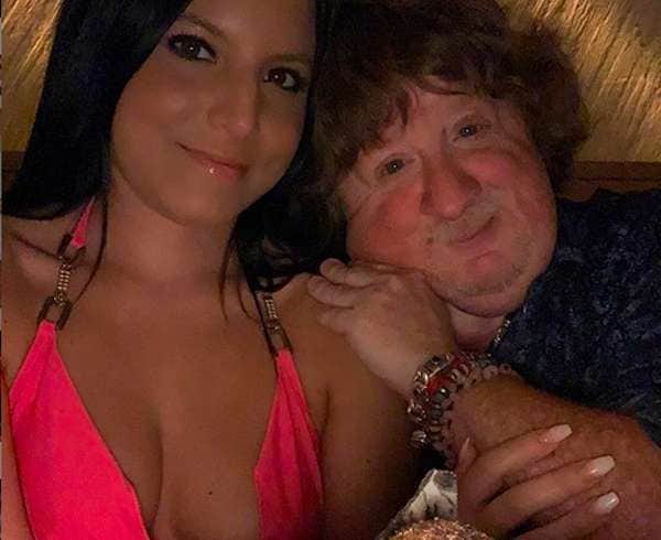 O ex-ator mirim Mason Reese e sua namorada, a atriz pornô Sarah Russi (Reprodução: Instagram) O ex-ator mirim Mason Reese e sua namorada, a atriz pornô Sarah Russi (Reprodução: Instagram)