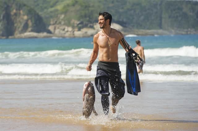 Marcos (Romulo Estrela) nas gravações de Bom Sucesso em Búzios (Foto: Globo/João Cotta) Marcos (Romulo Estrela) nas gravações de Bom Sucesso em Búzios (Foto: Globo/João Cotta)