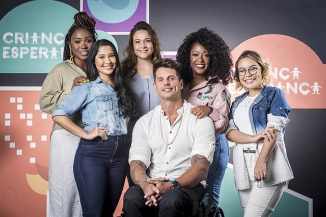 Kenia Maria, Thaynara, Fernanda Gentil, Fernando Fernandes, Tia Má e Eva Lluana, mobilizadores do Criança Esperança 2019 (Foto: Globo/João Cotta) Kenia Maria, Thaynara, Fernanda Gentil, Fernando Fernandes, Tia Má e Eva Lluana, mobilizadores do Criança Esperança 2019 (Foto: Globo/João Cotta)