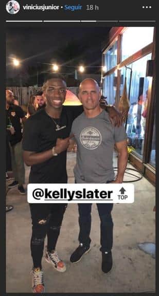 Stories de Vinicius Jr. ao lado de Kelly Slater (Foto: Reprodução) Stories de Vinicius Jr. ao lado de Kelly Slater (Foto: Reprodução)