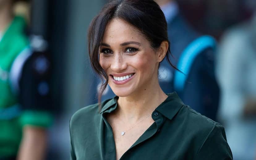 A duquesa Meghan Markle proibiu os fãs de tirarem fotos dela (Foto: Reprodução) A duquesa Meghan Markle proibiu os fãs de tirarem fotos dela (Foto: Reprodução)