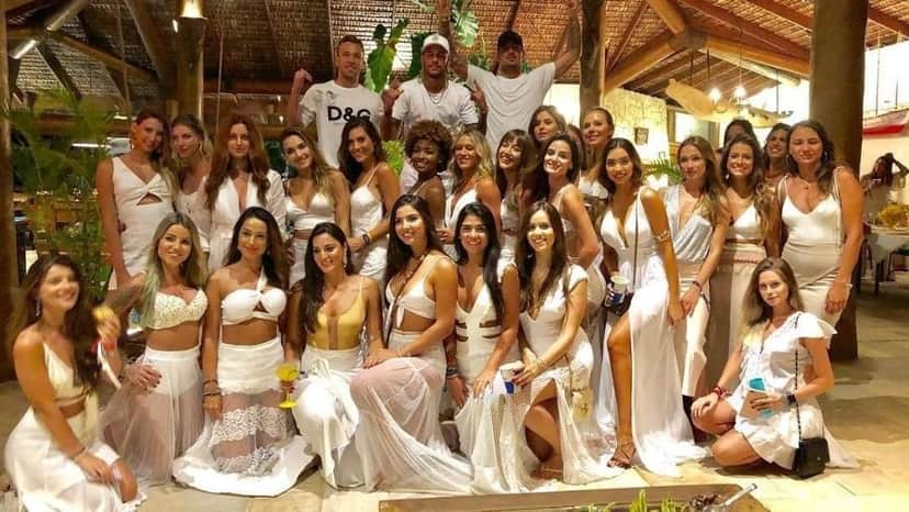 Neymar durante festa de fim de ano. Foto: Reprodução/Instagram Neymar durante festa de fim de ano. Foto: Reprodução/Instagram