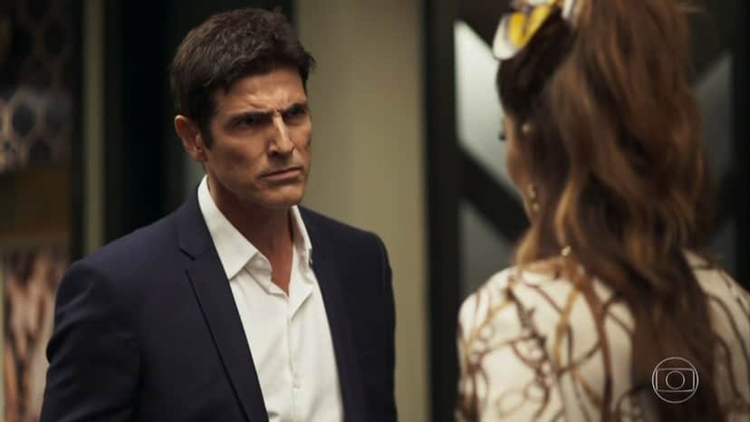 Régis (Reynaldo Gianecchini) se enfurece em A Dona do Pedaço da Globo Régis (Reynaldo Gianecchini) se enfurece em A Dona do Pedaço da Globo