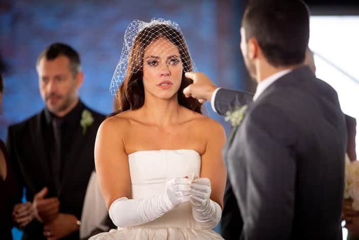 Vivi (Paolla Oliveira) é humilhada por Camilo (Lee Taylor) em A Dona do Pedaço (Foto: Fabiano Battaglin/Globo) Vivi (Paolla Oliveira) é humilhada por Camilo (Lee Taylor) em A Dona do Pedaço (Foto: Fabiano Battaglin/Globo)