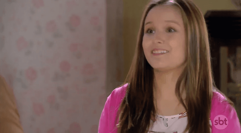 Mirela (Larissa Manoela) em cena na novela As Aventuras de Poliana, do SBT. (Foto: Reprodução) Mirela (Larissa Manoela) em cena na novela As Aventuras de Poliana, do SBT. (Foto: Reprodução)
