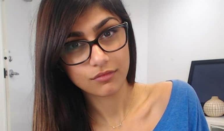 A ex-atriz pornô Mia Khalifa manda recado aos fãs (Foto: Reprodução) A ex-atriz pornô Mia Khalifa manda recado aos fãs (Foto: Reprodução)