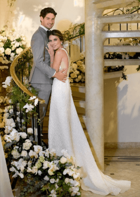 Imagem inédita mostra Alexandre Pato e Rebeca Abravanel após cerimônia de casamento (Foto: Reprodução/Instagram) Imagem inédita mostra Alexandre Pato e Rebeca Abravanel após cerimônia de casamento (Foto: Reprodução/Instagram)