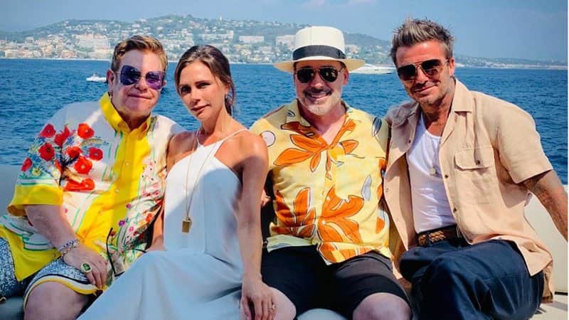 David Beckham, Victoria Beckham, Elton John e David Furnish (Foto: Reprodução) David Beckham, Victoria Beckham, Elton John e David Furnish (Foto: Reprodução)