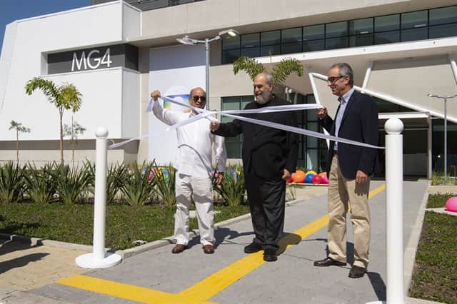 João Roberto Marinho, Roberto Irineu Marinho e José Roberto Marinho inauguram os novos estúdios (Foto: Globo/Estevam Avellar) João Roberto Marinho, Roberto Irineu Marinho e José Roberto Marinho inauguram os novos estúdios (Foto: Globo/Estevam Avellar)
