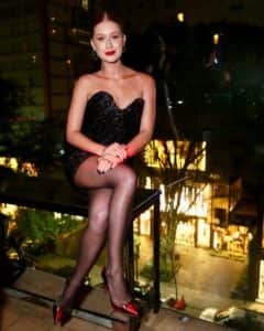 Marina Ruy Barbosa arrasou com vestido preto em evento de luxo. Foto: Reprodução Marina Ruy Barbosa arrasou com vestido preto em evento de luxo. Foto: Reprodução
