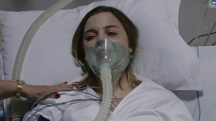 Dalila (Alice Wegmann) será surpreendida após sofrer atentado em Órfãos da Terra (Foto: Reprodução/Globo) Dalila (Alice Wegmann) será surpreendida após sofrer atentado em Órfãos da Terra (Foto: Reprodução/Globo)