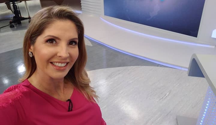 Vivian Santos comanda o MGTV na Globo Minas há 15 anos. (Foto: Reprodução) Vivian Santos comanda o MGTV na Globo Minas há 15 anos. (Foto: Reprodução)