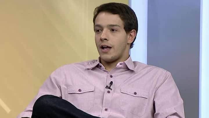 Após ser dispensado pela ESPN, Rafael Oliveira pode assinar contrato com o grupo Globo. (Foto: Reprodução) Após ser dispensado pela ESPN, Rafael Oliveira pode assinar contrato com o grupo Globo. (Foto: Reprodução)