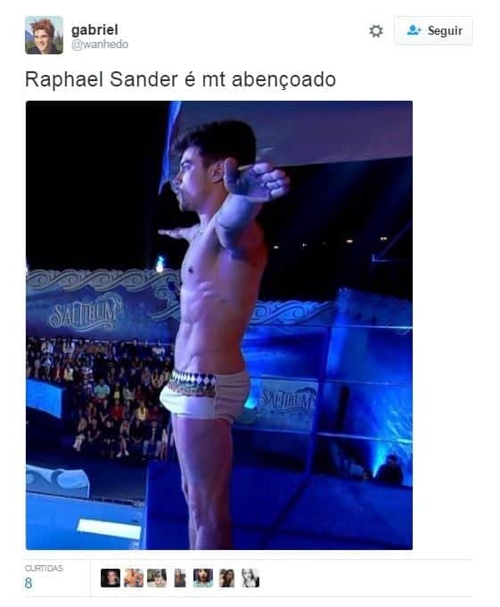 Raphael Sander durante competição de saltos ornamentais no Caldeirão do Huck, da Globo josé loreto(Reprodução) Raphael Sander durante competição de saltos ornamentais no Caldeirão do Huck, da Globo josé loreto(Reprodução)
