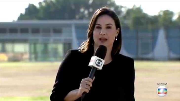 A repórter da Globo Flávia Alvarenga "desapareceu" ao vivo (Reprodução: Internet) A repórter da Globo Flávia Alvarenga "desapareceu" ao vivo (Reprodução: Internet)