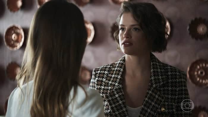 Josiane (Agatha Moreira) será dará mal ao tentar matar Fabiana (Nathalia Dill) após chantagem na novela A Dona do Pedaço (Foto: Reprodução/Globo) Josiane (Agatha Moreira) será dará mal ao tentar matar Fabiana (Nathalia Dill) após chantagem na novela A Dona do Pedaço (Foto: Reprodução/Globo)