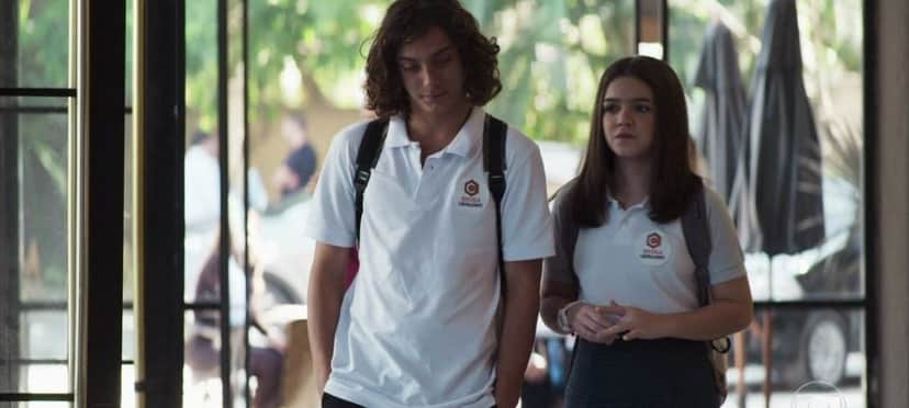 Cássia e Merlin juntos em A Dona do Pedaço (Reprodução: Globoplay) Cássia e Merlin juntos em A Dona do Pedaço (Reprodução: Globoplay)
