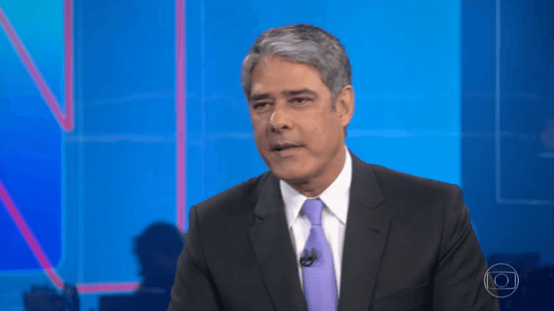 William Bonner protagonizou momento divertido no "Jornal Nacional" (Foto: Reprodução/Globoplay) William Bonner protagonizou momento divertido no "Jornal Nacional" (Foto: Reprodução/Globoplay)