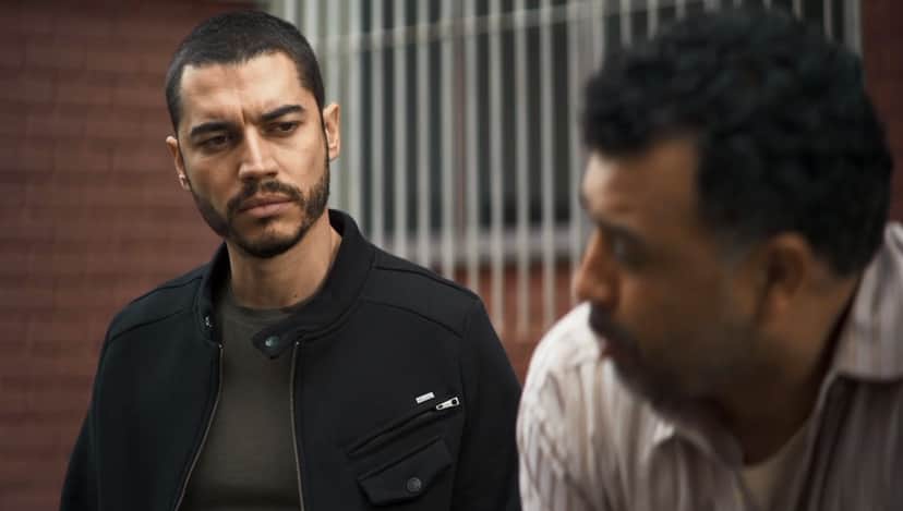 Camilo investiga Chiclete na novela A Dona do Pedaço (Foto: Reprodução) Camilo investiga Chiclete na novela A Dona do Pedaço (Foto: Reprodução)