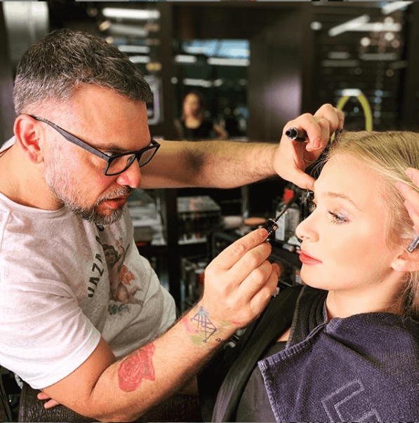 A atriz da TV Globo Gabriela Duarte no ar no Vale a Pena Ver de Novo com a trama Por Amor apareceu com a filha nas redes sociais e se admirou do tamanho da garota (Foto: Reprodução/ Instagram) A atriz da TV Globo Gabriela Duarte no ar no Vale a Pena Ver de Novo com a trama Por Amor apareceu com a filha nas redes sociais e se admirou do tamanho da garota (Foto: Reprodução/ Instagram)