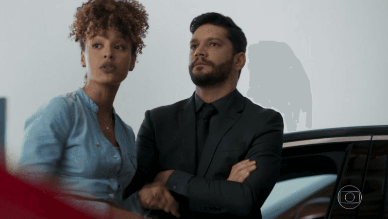 Gisele (Sheron Menezzes) e Diogo (Armando Babaioff) serão surpreendidos por Marcos em Bom Sucesso (Foto: Reprodução/Globo) Gisele (Sheron Menezzes) e Diogo (Armando Babaioff) serão surpreendidos por Marcos em Bom Sucesso (Foto: Reprodução/Globo)