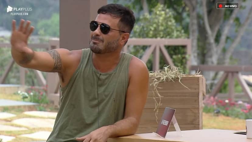 Bonitão, Rodrigo Phavanello virou alvo de disputa das mulheres na Fazenda 2019 Bonitão, Rodrigo Phavanello virou alvo de disputa das mulheres na Fazenda 2019