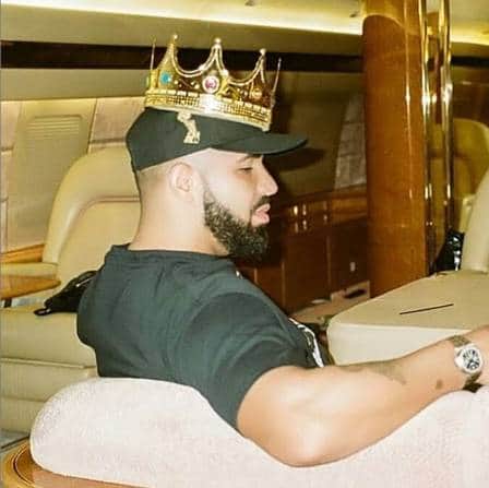 Drake em seu avião (Foto: Reprodução) Drake em seu avião (Foto: Reprodução)