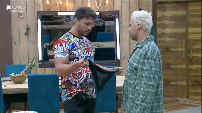Lucas Viana desabafa com Viny Vieira e diz que Hariany Almeida não é a mulher certa para ele em A Fazenda 11 (Reprodução: PlayPlus) Lucas Viana desabafa com Viny Vieira e diz que Hariany Almeida não é a mulher certa para ele em A Fazenda 11 (Reprodução: PlayPlus)